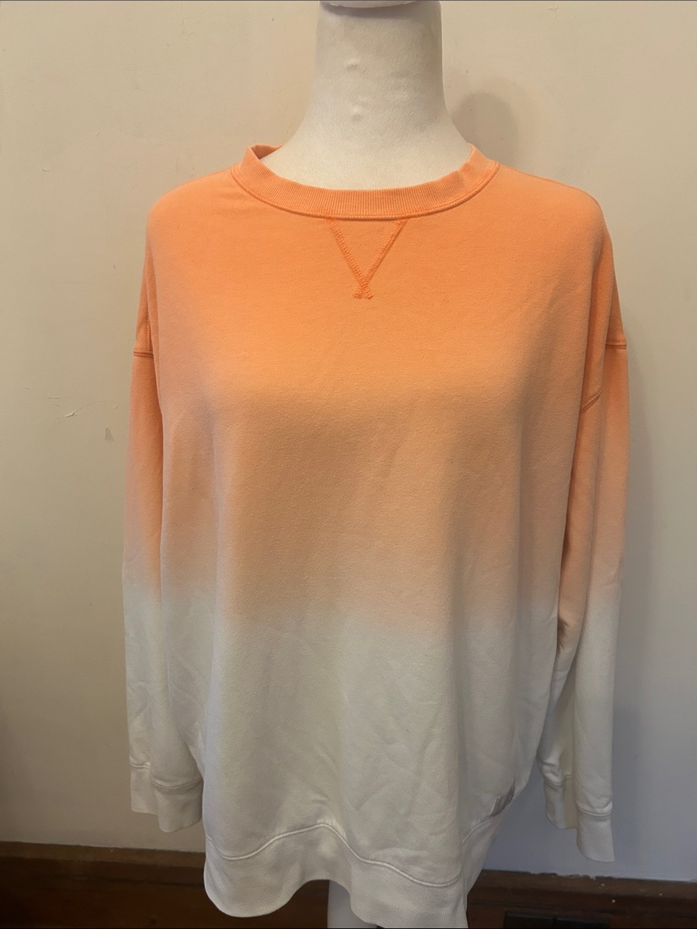 Eddie Bauer Women's Ombre Crewneck Sweatshirt - Orange to White Size L EUC